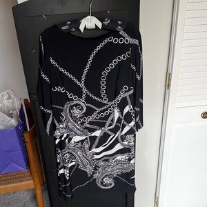 White House Black Market Black and White Chain Pattern Dress